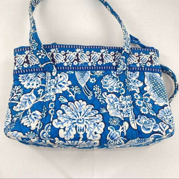 VERA BRADLEY Blue Betsey Quilted Tote Bag - Picture 3 of 10